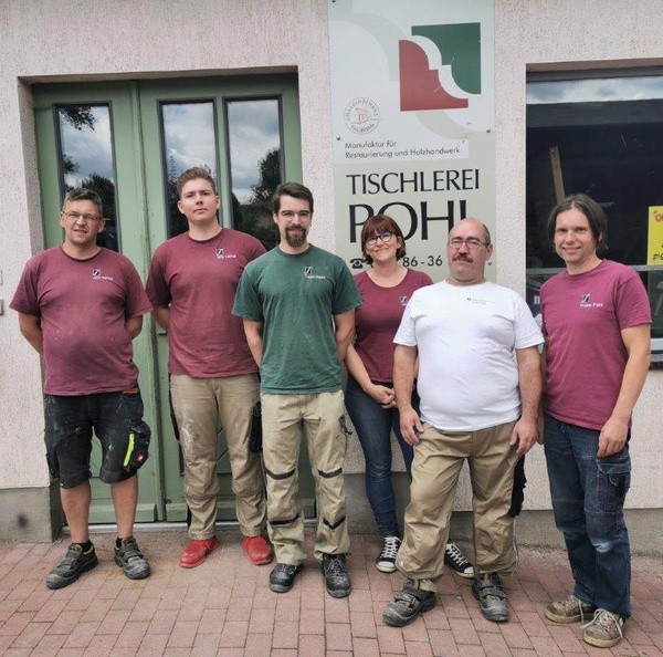 Frank Pohl, Chef und Inhaber des familiengeführten Meisterbetriebes (r.) und seine Mitarbeiter ziehen in Sachen betrieblicher Gesundheitsförderung an einem Strang!