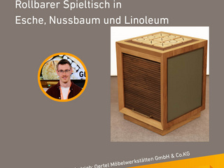 Die Gute Form 2025: Michel Schumann, Rollbarer Spieltisch in Esche, Nussbaum und Linoleum